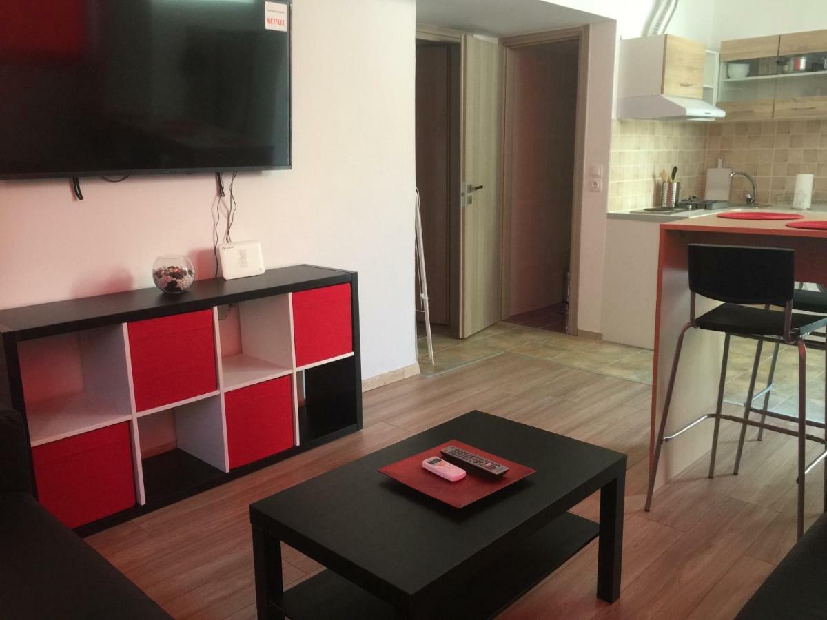 Loutraki Hostel Buitenkant foto
