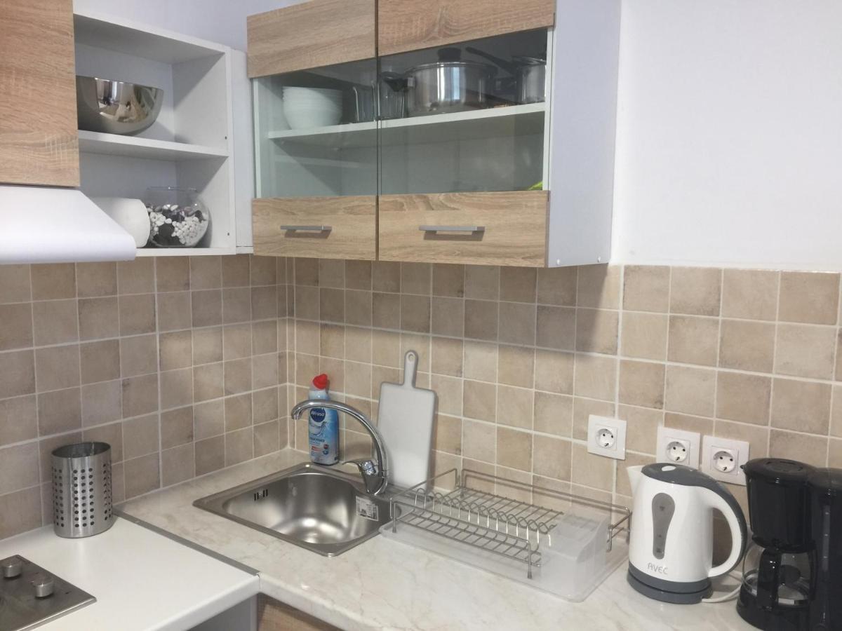 Loutraki Hostel Buitenkant foto